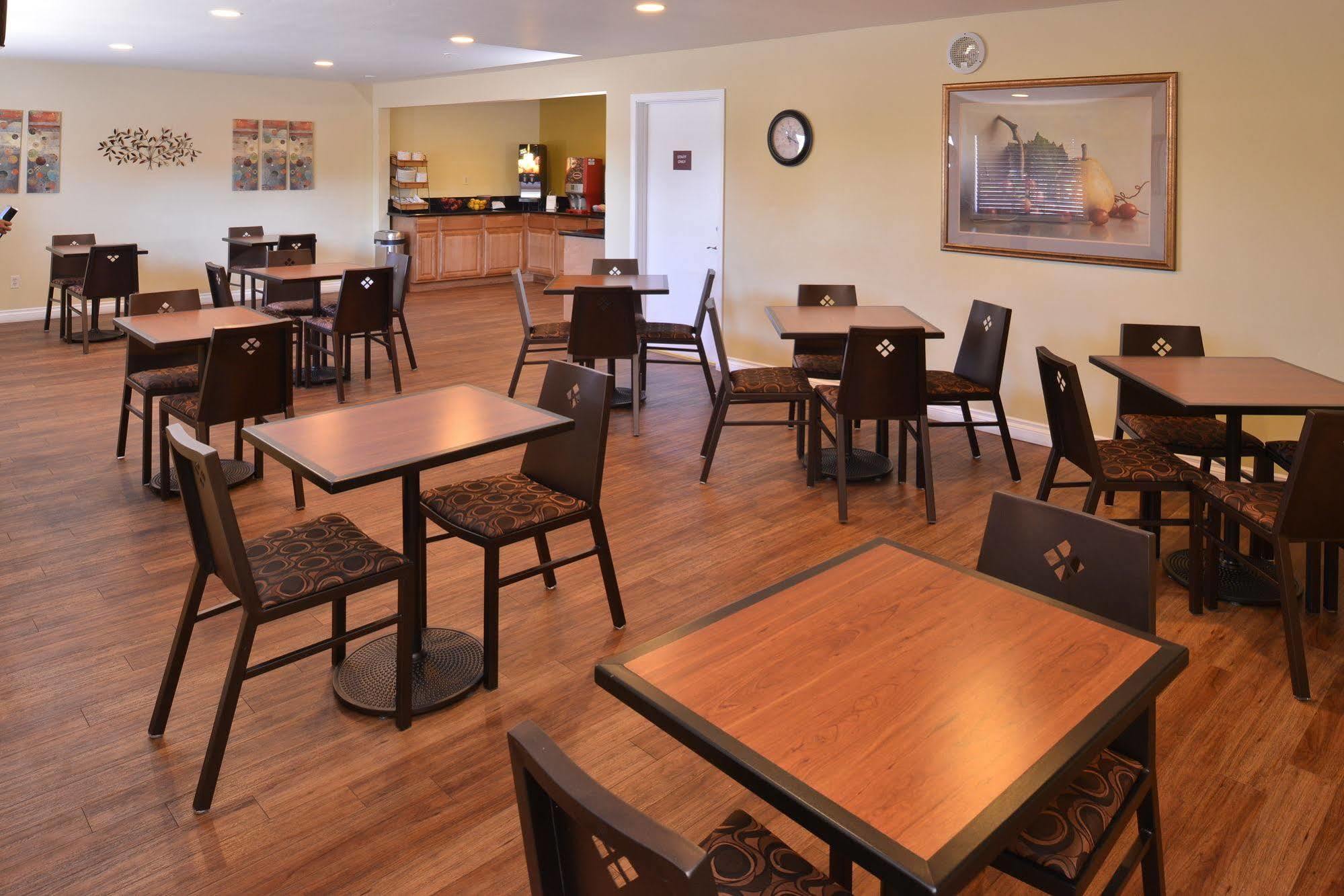 Pleasant Inn San Diego Restaurant foto